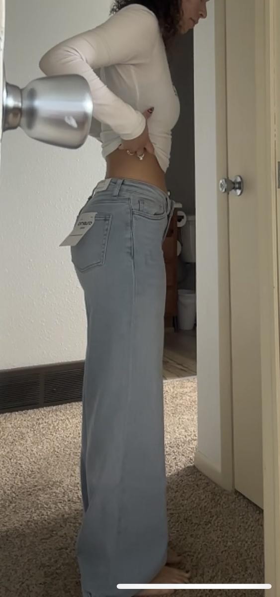 BBL Curve Jeans styling and fit photo